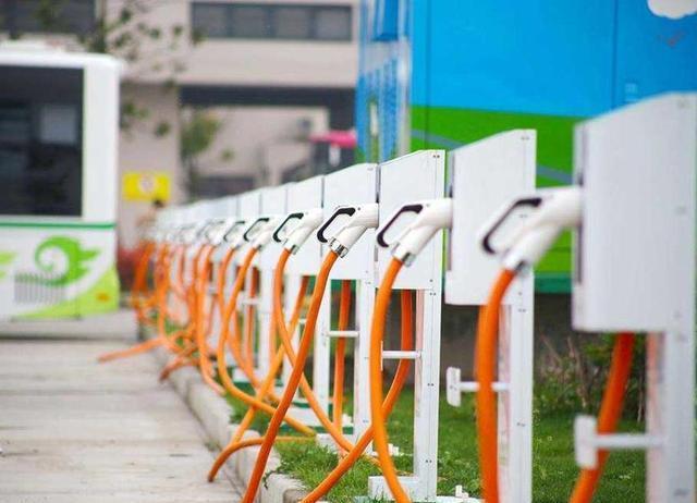 重慶充電樁：交流充電樁與直流充電樁的區別